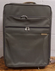 Briggs & Riley 24 Zoll Baseline Travelware erweiterbarer olivfarbener Koffer 06-U24NX - Bild 1 von 10