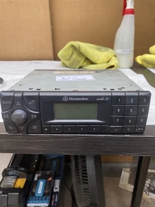 2088200886 Mercedes Benz Audio 30 Radio Cassette Player mit Code - Bild 1 von 6