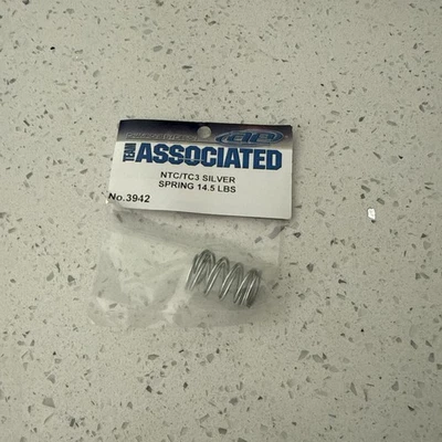 Vintage Team Associated 3942 - NTC / TC3 Silver Spring 14.5 lbs - Image 1 of 2