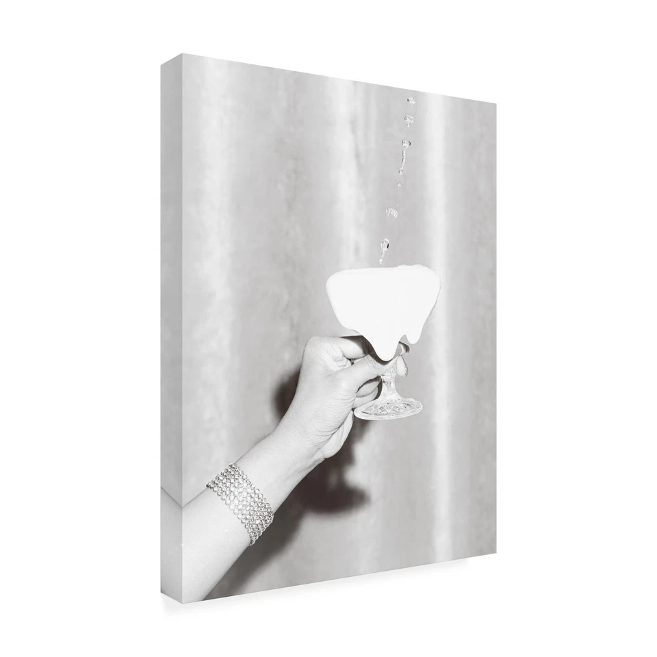 Arte en lienzo al aire libre - Pictufy Studio III 'Manos vaso de bebida blanco y negro' con... Foto 1 de 4