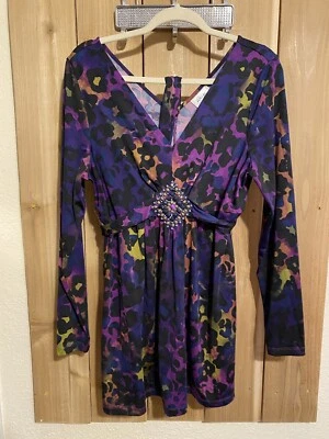 Top Beige by ECI púrpura multicolor manga larga con cuentas L nuevo sin etiquetas Foto 1 de 3