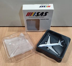 SAS SCANDINAVIAN AIRLINES ADVERTISIGN BOEING 767-300ER DIECAST AIRPLANE - Picture 1 of 17