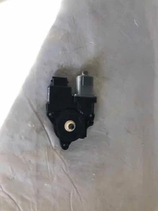 2016 - 2020 KIA OPTIMA S Front Windshield Wiper Motor Assembly Driver Left OEM - Picture 1 of 23