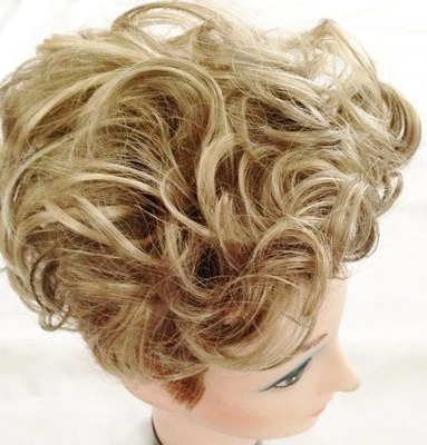 浅棕色中等长度卷发摇晃假发发片爪皇冠小马尾 — 第 1/4 张图片