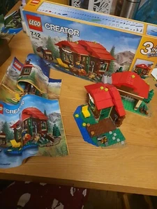 LEGO CREATOR: Lakeside Lodge 31048 3 in 1 build Collectable Construction Toys - Picture 1 of 7