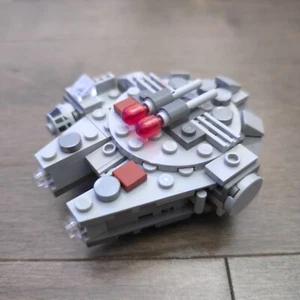 Lego Star Wars Mini Millennium Falcon 3.5" - Picture 1 of 8