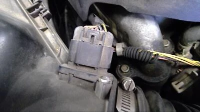 Medidor de flujo de aire de inyección de combustible usado se adapta a: Chevrolet Cobalt 2006 2,4 grado A Foto 1 de 4