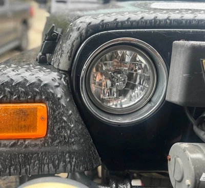 Комплект для переделки фары Adjure Skull для Jeep Wrangler JK TJ 1997-2018 годов выпуска - Изображение 1 из 4