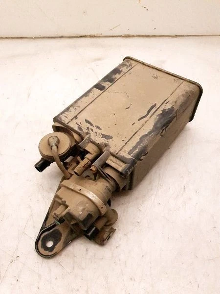 Toyota Tacoma 2009 2,7 L 4 cilindros montaje de bote de vapor de combustible  Foto 1 de 4