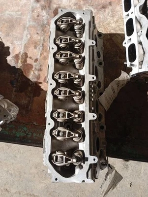 Cylinder Head 5.3L Fits 14-21 SIERRA 1500 PICKUP 3637741 — 第 1/4 张图片