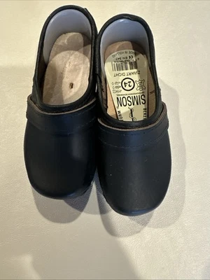 Simons Orthopedic Holland  Clogs Toddler size 24EU/8US Black Unisex - Image 1 of 4
