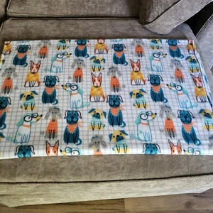 Fleece Fabric Doggy print 2 yards 60" wide machine washable and dryable - Picture 1 of 2