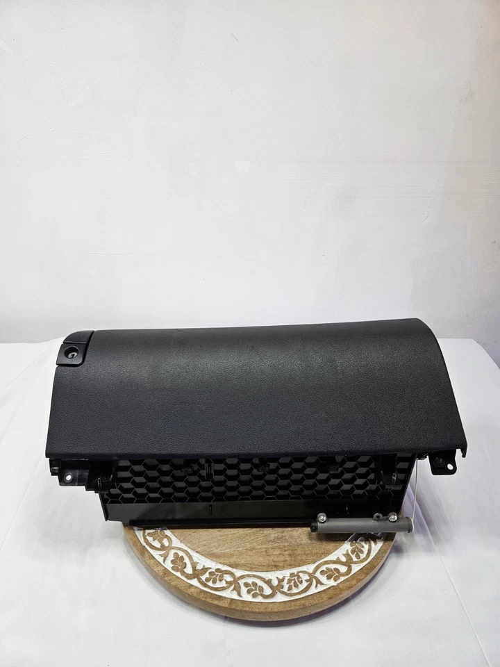 Lexus IS250 2006 guantera negra Assmebly 55433-53020 Foto 1 de 4