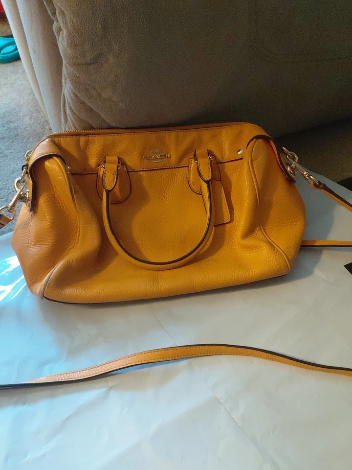 COACH MINI BENNETT SATCHEL IN CROSSGRAIN LEATHER F36624  Cross Body - Image 1 of 4