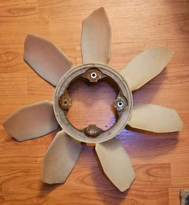 2005-2015 Toyota Tacoma 4.0L Engine Cooling Fan Clutch Blade Fan 16361-31060 - Image 1 of 2
