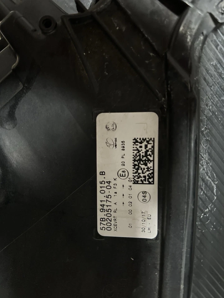 57B941015B Scheinwerfer Vorne Links Orginal Skoda Beschädigt - Bild 1 von 4