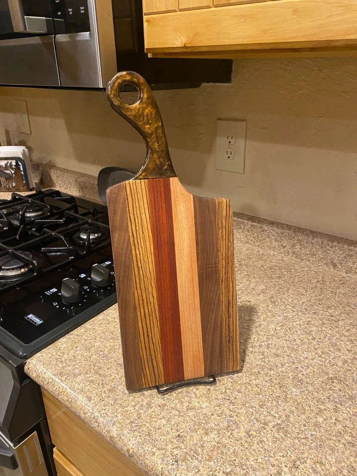 Tabla de charcutería - Bandeja de madera para servir con acento acrílico - Carne, tabla de masticar Foto 1 de 1