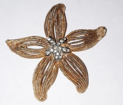 PIN ESTRELLA DE MAR SATINADO ORO KENNETH JAY LANE BROCHE JOYERÍA DE MODA Foto 1 de 2