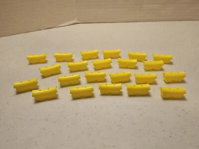 Juego de repuesto Ticket To Ride First Journey de 22 trenes de plástico amarillo Foto 1 de 2