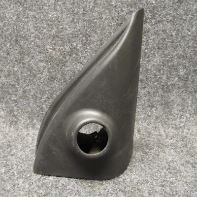 2006-11 Hyundai Accent RH Front Door Panel Manual Mirror Mount Cover Trim 67184 - Image 1 of 4