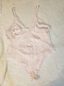 Lencería vintage rosa delicada talla L hecha en EE. UU. - Imagen 1 de 9