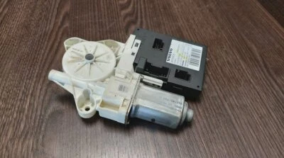 VOLVO V50 (12.03-12.12) WINDOW REGULATOR FRONT LEFT 30737675 - Image 1 of 4