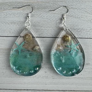 Beach Themed Resin Shell Earrings Starfish Blue Handmade Glitter Shimmer - Picture 1 of 4