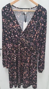 Printed Wrap Dress Size 18. New With Tags. - Picture 1 of 3