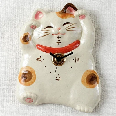 Maneki-neko Design Analog Wall Clock with a Ceramic Made in Japan brand new - Image 1 of 4