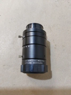 Lente de CFTV 2/3" 16mm 1:1.4 C MEGA PIXEL SEM MARCA - Imagem 1 de 4