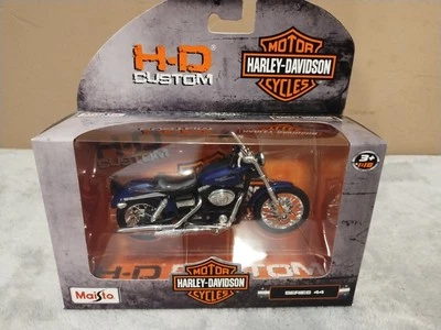 Литой под давлением мотоцикл Maisto Harley Davidson 2006 DYNA Street Bob серия 44 1:18 - Изображение 1 из 4
