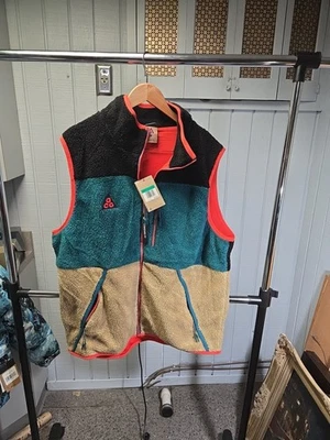 Nike ACG Chaleco Sherpa Logo Grande "Paracaídas Beige" Para hombres Talla: XL [AT5498-011] Foto 1 de 4