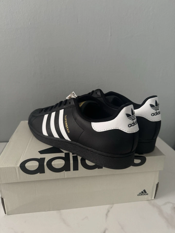 ADIDAS SUPERSTAR Varios Colores (Triple Blanco/Triple Negro/Núcleo Negro-Blanco) Foto 1 de 4