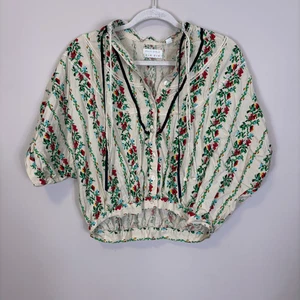 Kimchi Blue Urban Outfitters Ivory with Red & Blue Floral Button Front Short Sle - Picture 1 of 8