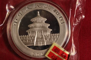 2003 CHINA 1oz 10 YUAN FROSTED SILVER PANDA IN ORIGINAL PACKAGING - Picture 1 of 2