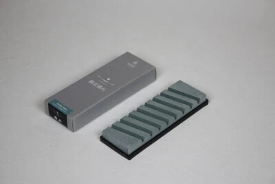 Suehiro Gokumyo coarse grit 220 sharpening stone flattening high density - Image 1 of 3