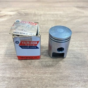 NEW YAMAHA OEM NOS PISTON / 134-11636-01 / 1966-67 YL1 YL1E - Picture 1 of 2