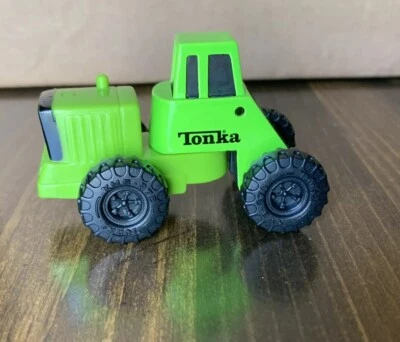 2003 McDonalds Hasbro Tonka Articulated Loader Green 1:64 Scale Die Cast - Image 1 of 4