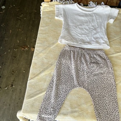 Conjunto bebé niña talla 12 meses Foto 1 de 4