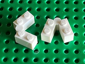 2 x Charnière LEGO White Hinge Brick 3830 3831 set 4502 7191 6212 1998 7288 7585 - Foto 1 di 1