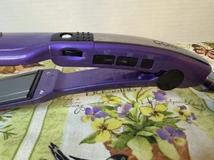 Conair 1.5" Wet Dry Dual Voltage Straightener Flat Iron 110/220 Volt WORLDWIDE - Picture 1 of 5