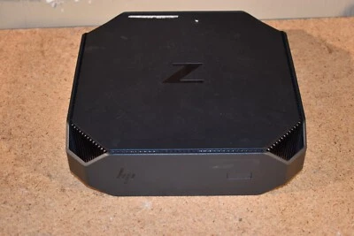 HP Z2 Mini G3 Xeon E3-1225 v6 3,3 GHz 8 GB RAM 512 GB NVMe Quadro M620 Windows 11 Foto 1 de 4