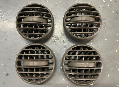 2005-2007 JEEP LIBERTY AQUECEDOR DE PAINEL BRONZEADO/MARROM A/C ABERTURAS 4 LIMITADO 4X4 06 05 ventilação - Imagem 1 de 4