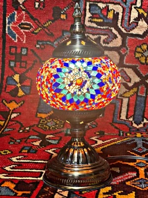 Lámpara de mesa de mosaico de vitral hecha a mano luz turca marroquí para decoración del hogar Foto 1 de 4
