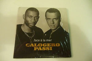 CALOGERO PASSI CD 2 TITRES POCHETTE CARTONNEE FACE A LA MER/ QUI PARLAIT. - Imagen 1 de 2