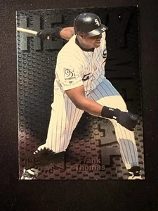 1996 Fleer Metal Universe Heavy Metal Frank Thomas #8 HOF - Picture 1 of 2