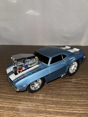 1960’s Camaro Z/28 Muscle Machines Funline Diecast 2000 Blue 1/18 Scale - Image 1 of 4