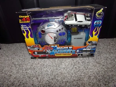 1/64  MUSCLE MACHINES 1969 CAMARO 49 MHZ RADIO CONTROL CAR WHITE - Image 1 of 2