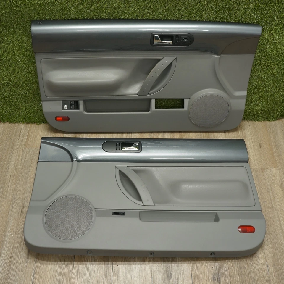 03-10 VW Volkswagen Beetle Convertible Door Panels Charcoal Gray/Gray Nice Pair - Image 1 of 4