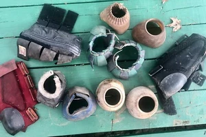 Lote Mix & Match de botas y protectores de piernas para campanas equinos/caballos  - Imagen 1 de 5